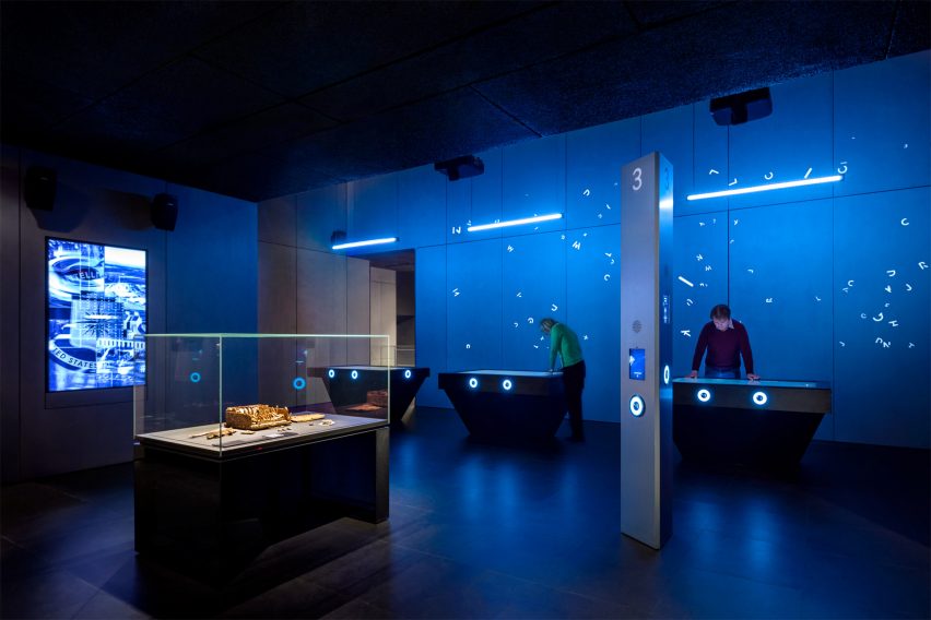spyscape-david-adjaye-museum-new-york-city-usa_dezeen_2364_col_2-852x568.jpg