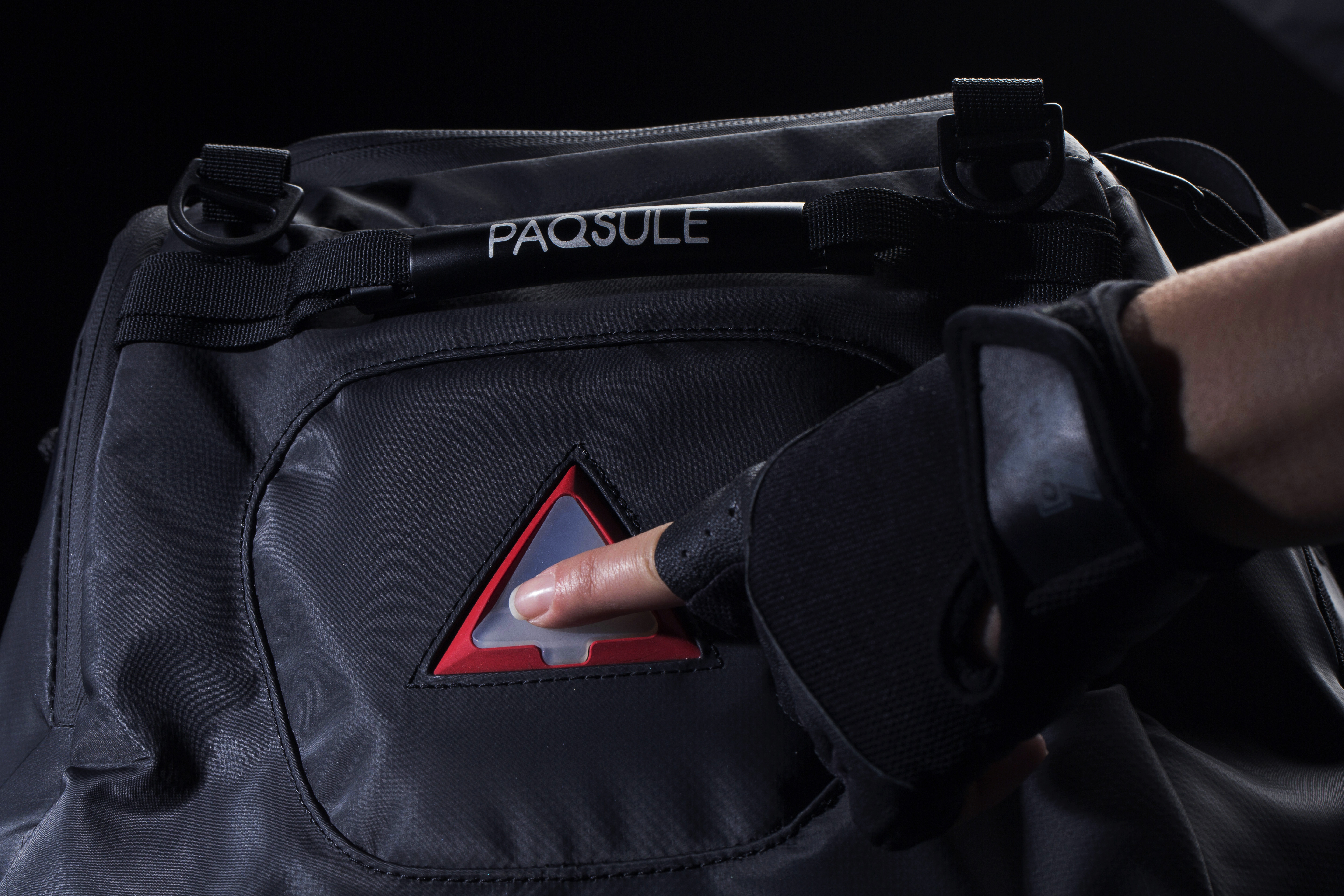 paqsule_bag_button_2.jpg