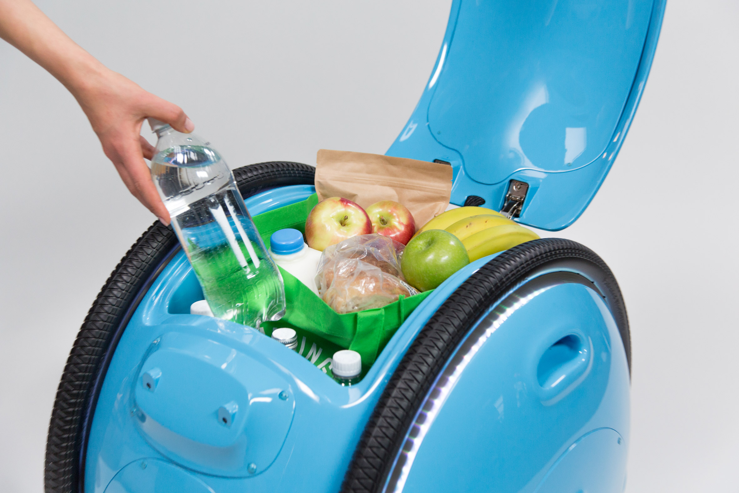 piaggio-gita-fast-forward-design-robots-products-usa_5.jpg