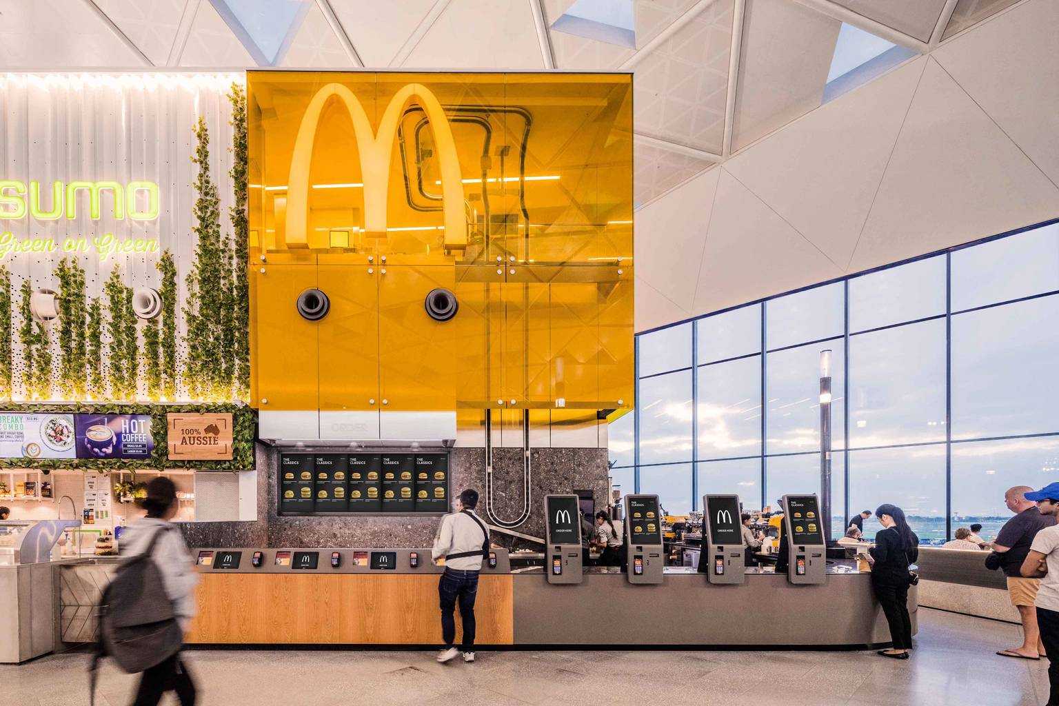 McDonalds_Sydney-Airport-T1_Landini-Associates_Trevor-Mein_01_da8fb6a1c7f3819810fe0ce4ec55bb33.jpg