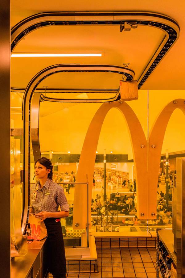 McDonalds_Sydney-Airport-T1_Landini-Associates_Trevor-Mein_11_4e2343421eb6dcc54d0673159e11a3e2.jpg