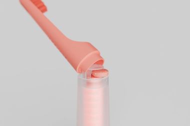 one_done_toothbrush_yanko_design_02.jpg