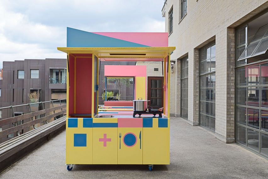 red-cross-riba-pavilion-architecture_dezeen_2364_col_8-852x569.jpg