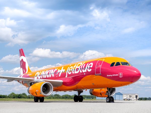 JetBlue Livery _10_820aeb78-3443-459d-b93d-81d76b11dfb9-prv.jpg