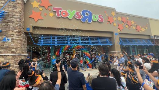 1Toys-R-Us-store-in-San-Marcos.jpg
