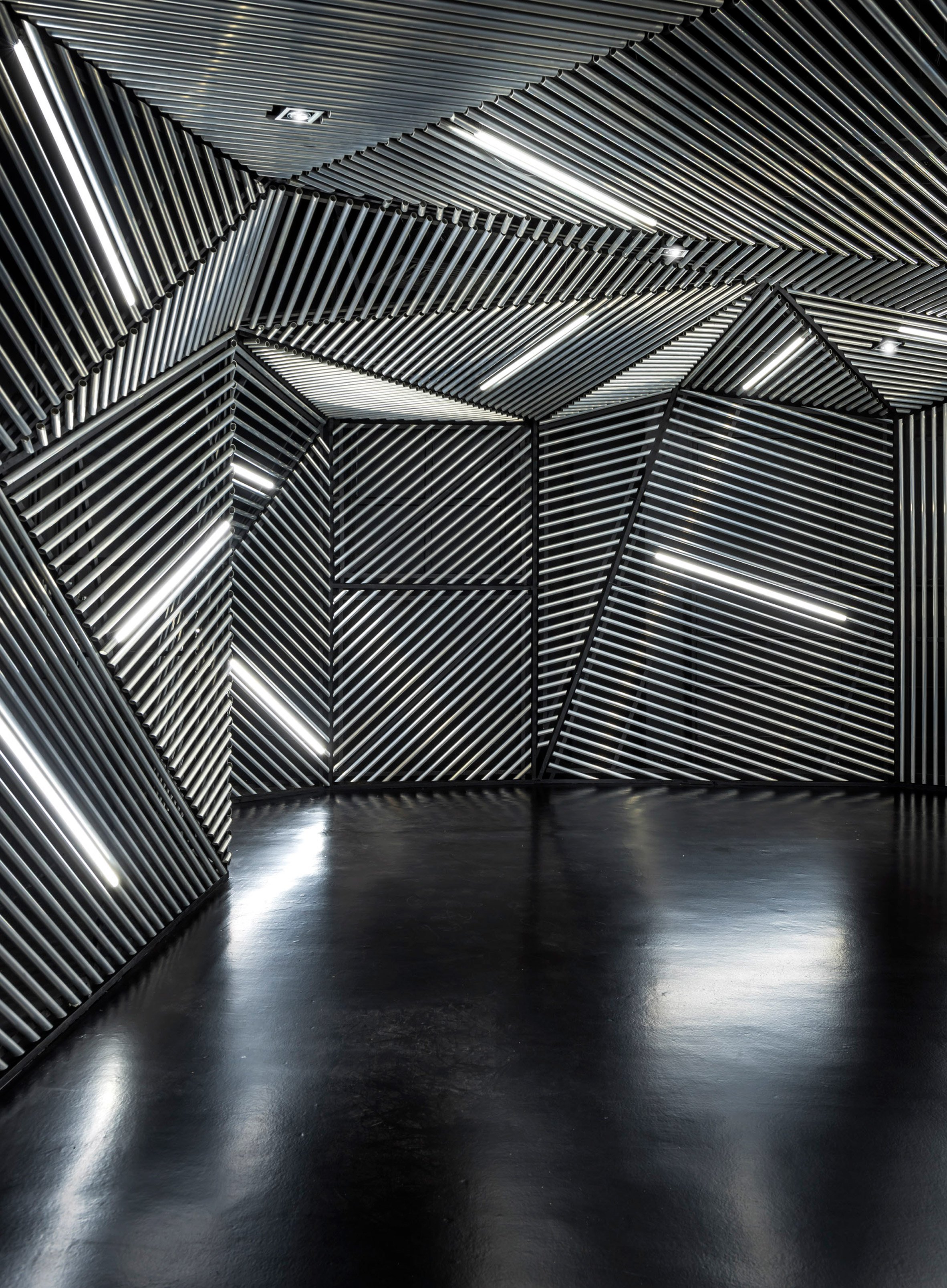 race-robotics-lab-mod-interiors-singapore_dezeen_2364_col_5.jpg