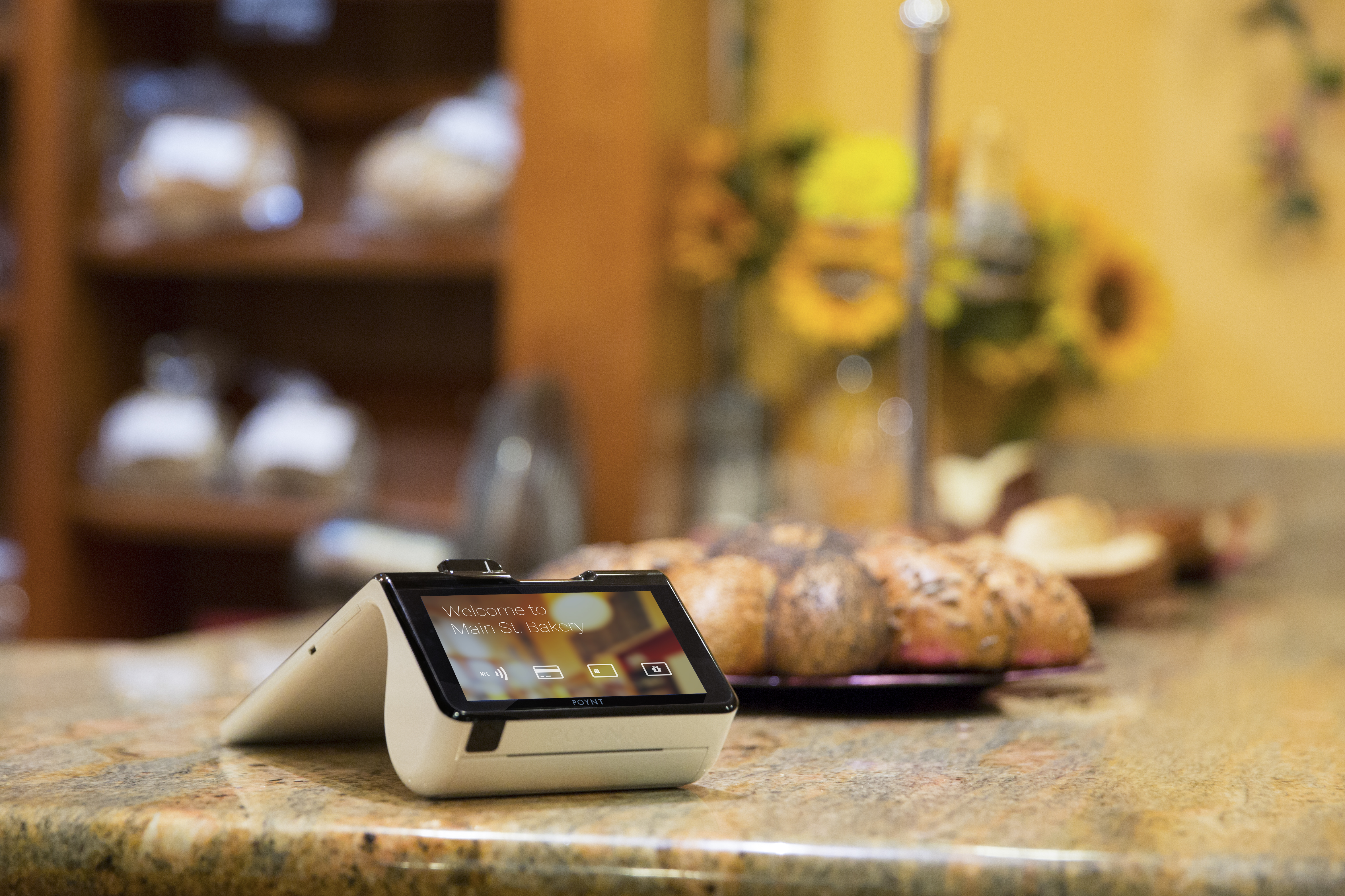 Poynt - Customer screen on counter.jpg